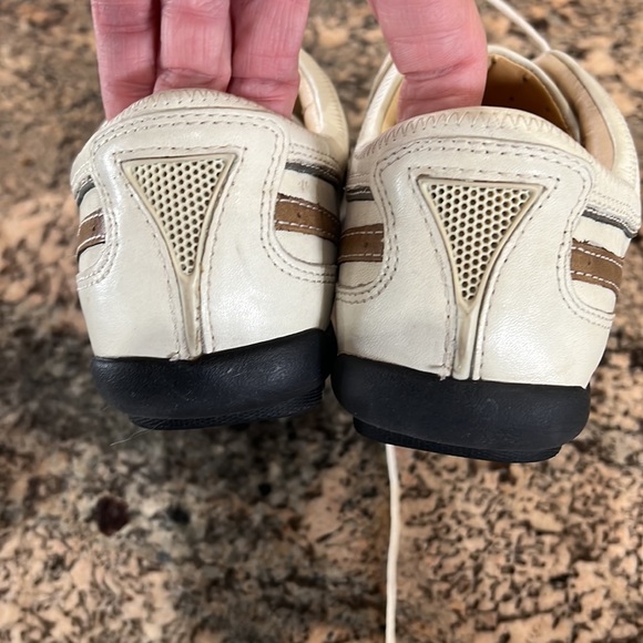 Unstructured Clarks Shoes - Picture 12 of 12